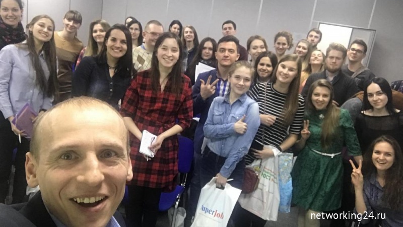 Студенты Москвы узнали как найти работу с помощью полезных связей