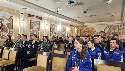 Алексей Бабушкин выступил перед бойцами стройотрядов